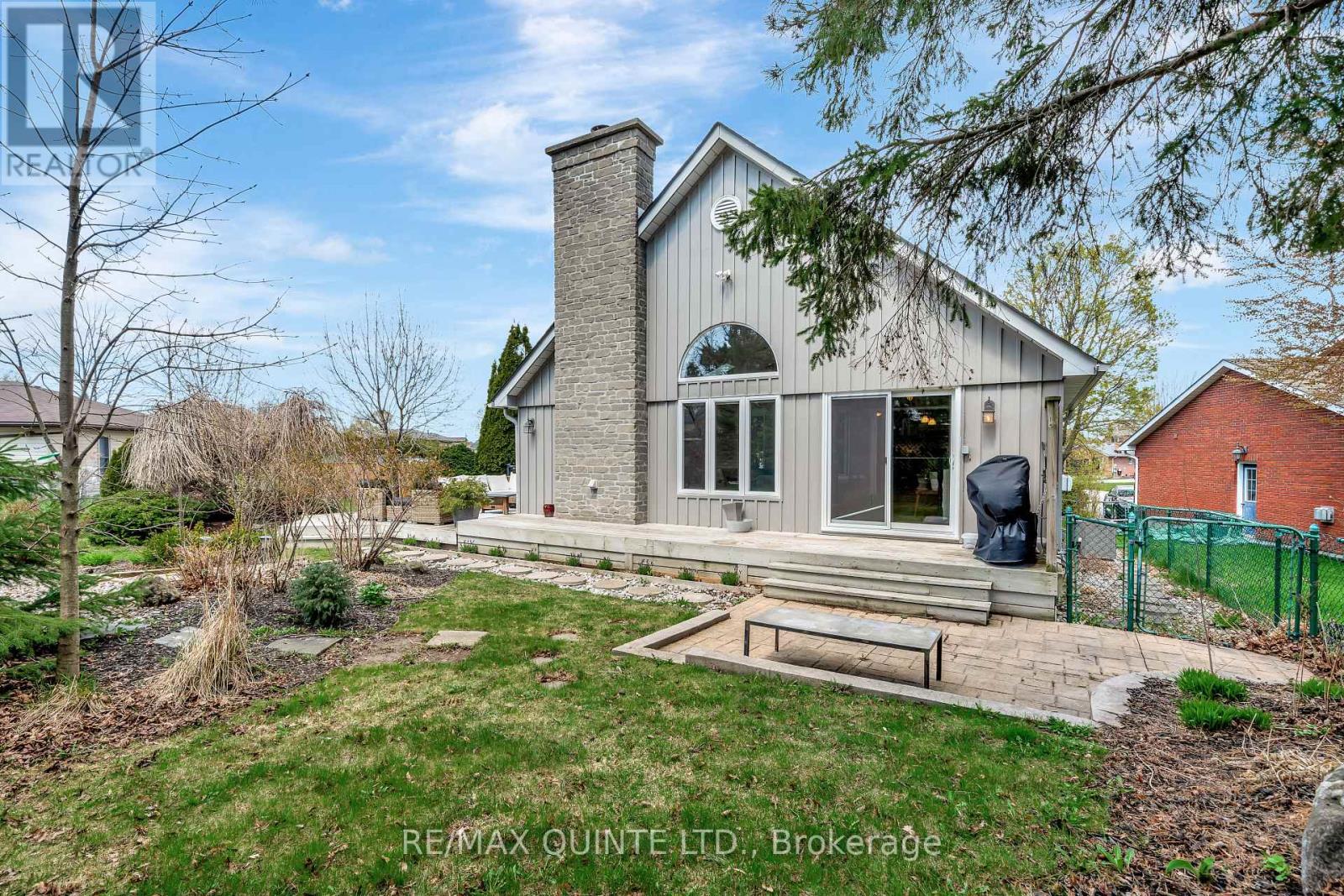14 Thompson Court, Belleville, Ontario  K8P 5C3 - Photo 45 - X12203070