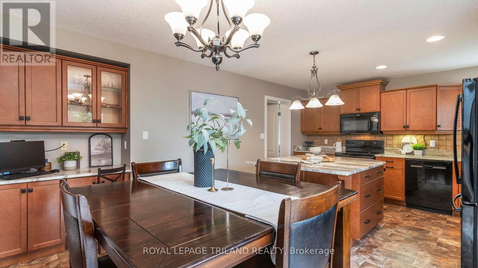 16 Kensington Court, St. Thomas, Ontario  N5R 0A3 - Photo 14 - X12203110