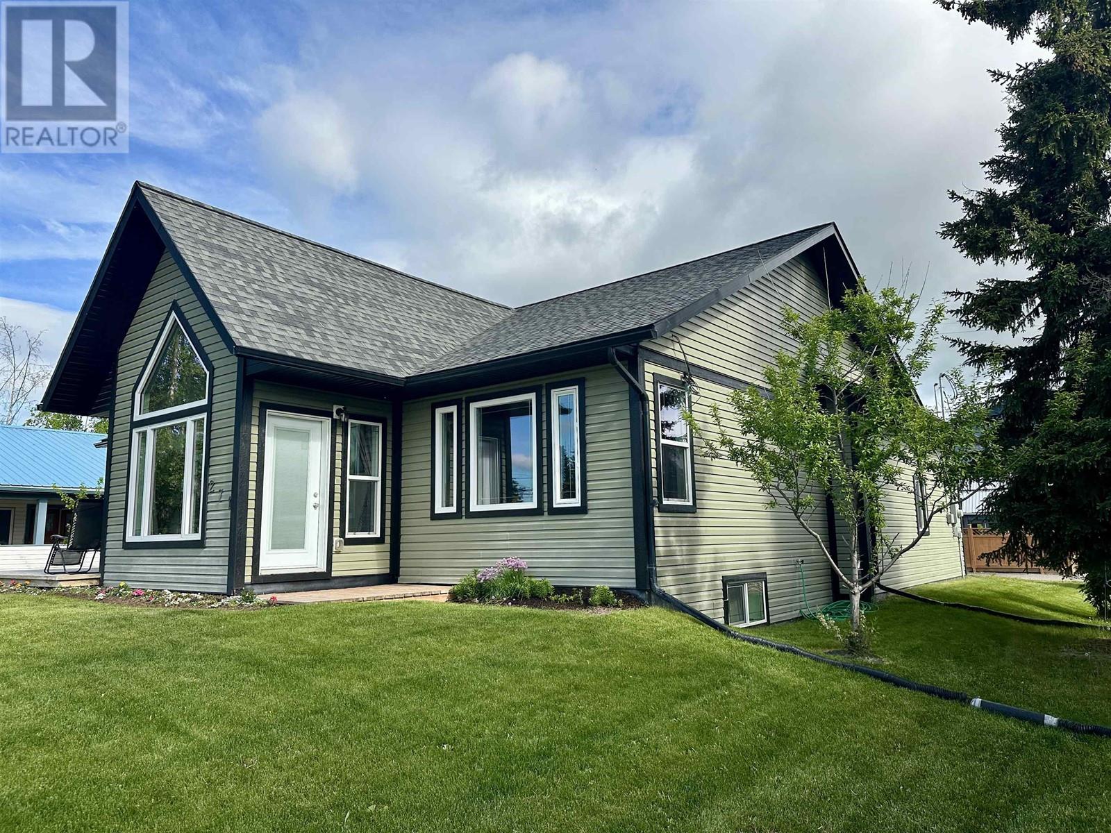 271 Omineca Street, Vanderhoof, British Columbia  V0J 3A0 - Photo 3 - R3012185