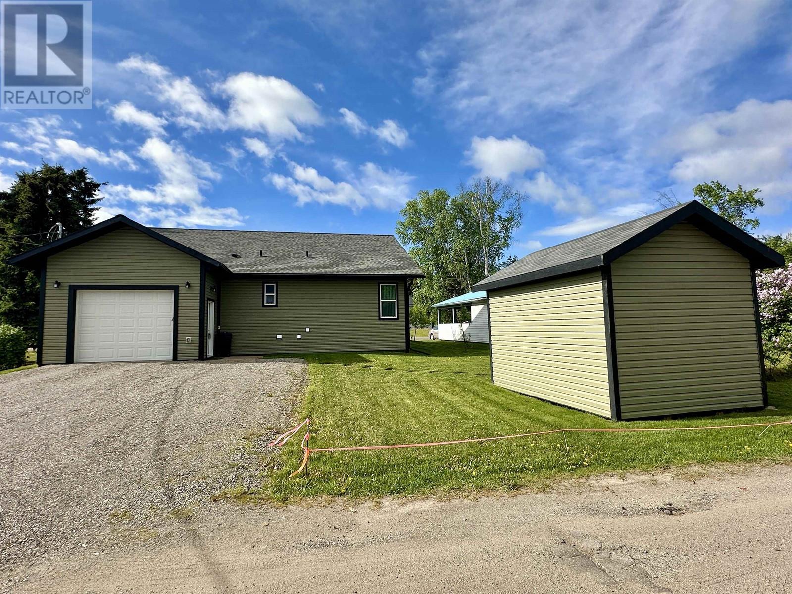 271 Omineca Street, Vanderhoof, British Columbia  V0J 3A0 - Photo 8 - R3012185