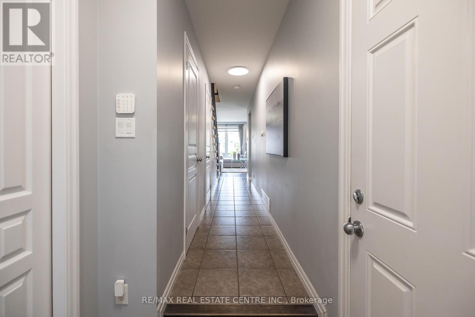 94 - 105 Pinnacle Drive, Kitchener, Ontario  N2P 1B8 - Photo 3 - X12202974