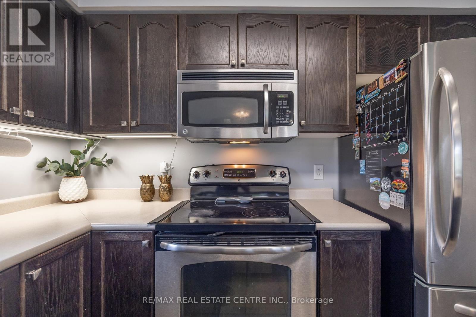 94 - 105 Pinnacle Drive, Kitchener, Ontario  N2P 1B8 - Photo 8 - X12202974