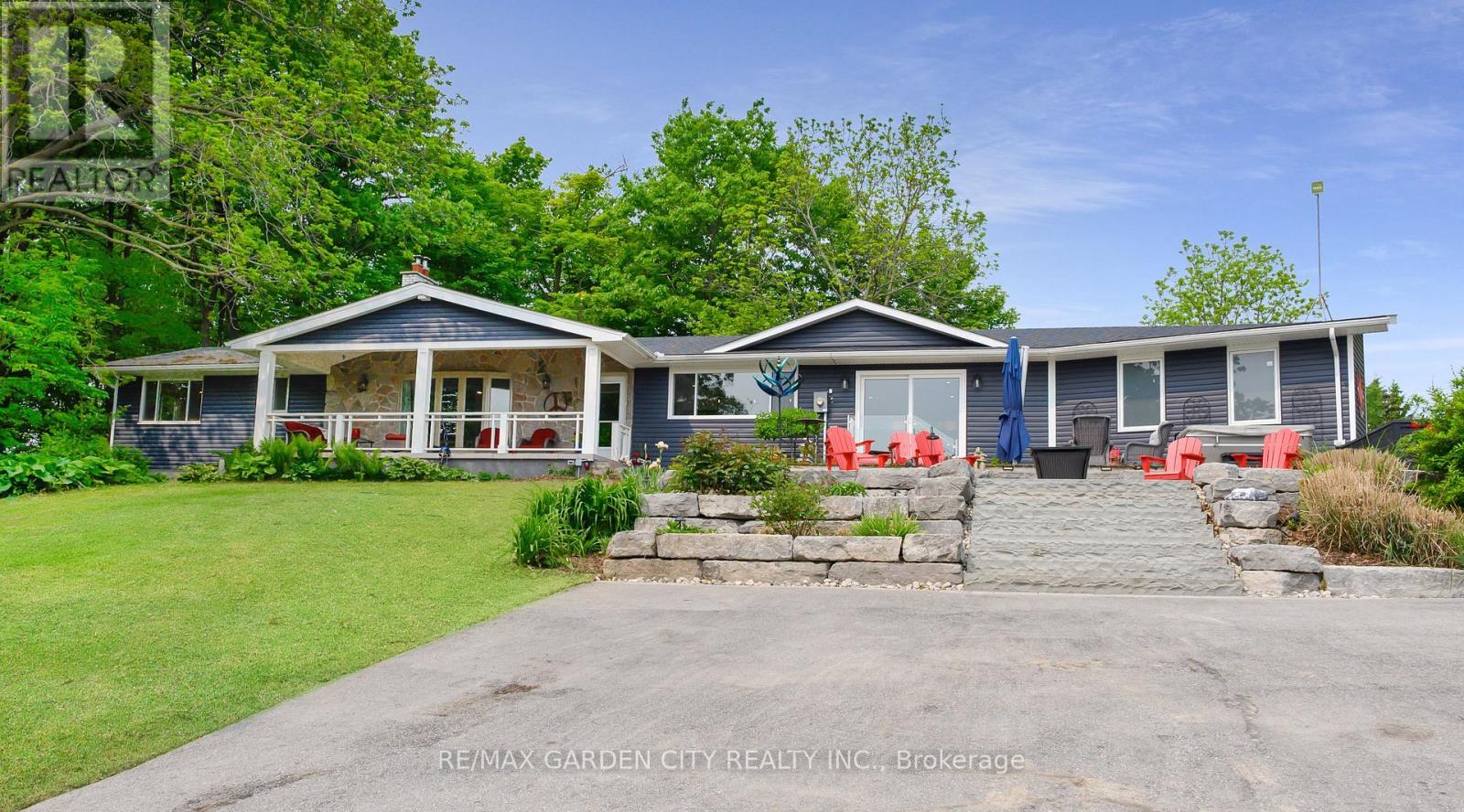 4030 Mountainview Road, Lincoln (Beamsville), Ontario  L3J 2C8 - Photo 3 - X12202992