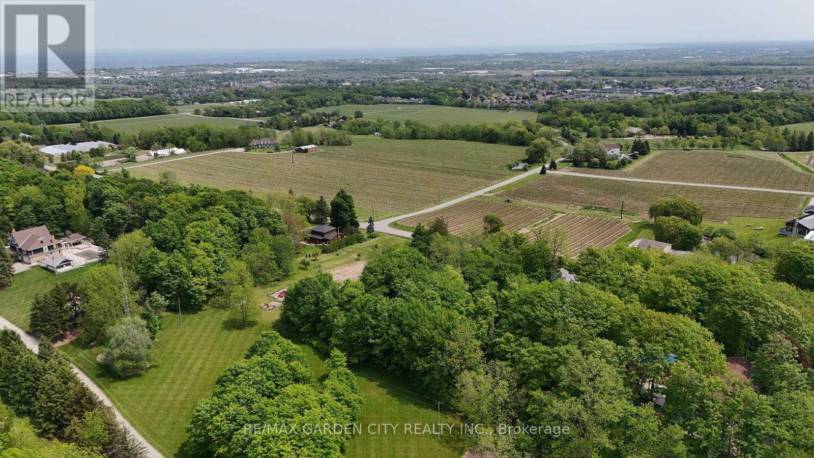 4030 Mountainview Road, Lincoln (Beamsville), Ontario  L3J 2C8 - Photo 46 - X12202992