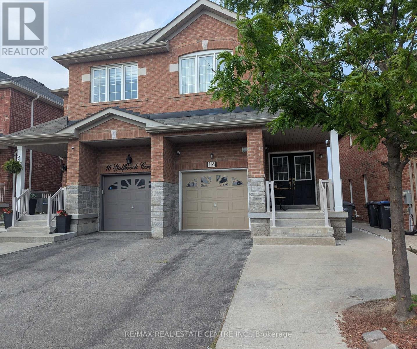 14 Gulfbrook Circle, Brampton (Sandringham-Wellington), Ontario  L6Z 0G4 - Photo 1 - W12198712