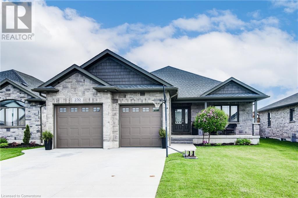 250 Krotz Street W, Listowel, Ontario  N4W 0E1 - Photo 1 - 40738280