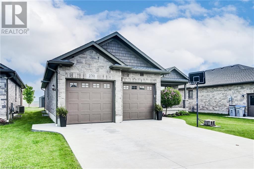 250 Krotz Street W, Listowel, Ontario  N4W 0E1 - Photo 50 - 40738280