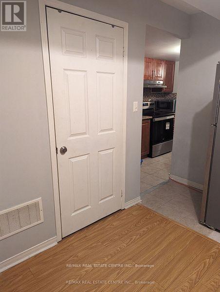 14 Gulfbrook Circle, Brampton (Sandringham-Wellington), Ontario  L6Z 0G4 - Photo 16 - W12198712