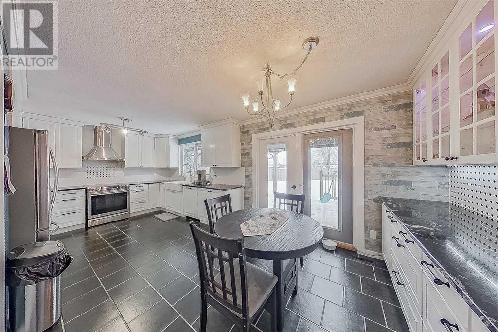 Property at 206 Kennedy Crescent image 1