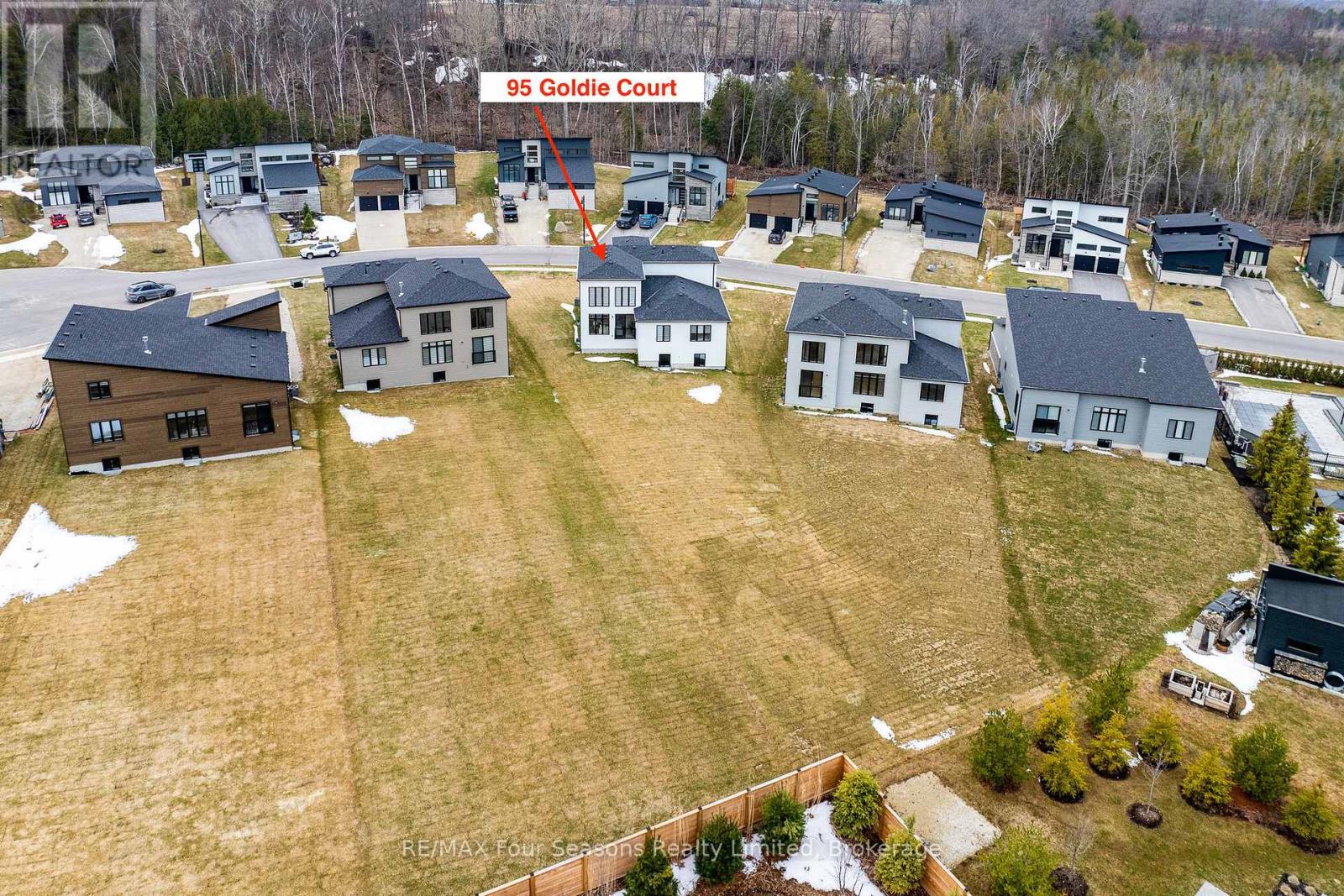 95 Goldie Court, Blue Mountains, Ontario  N0H 1J0 - Photo 34 - X12203093