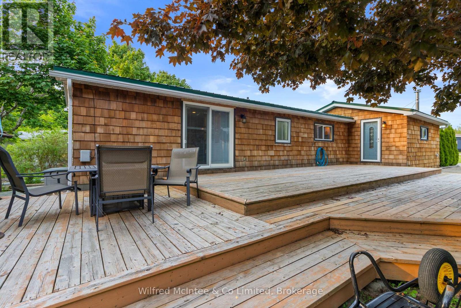 48 Maplewood Boulevard, Kincardine, Ontario  N0G 2T0 - Photo 4 - X12203163