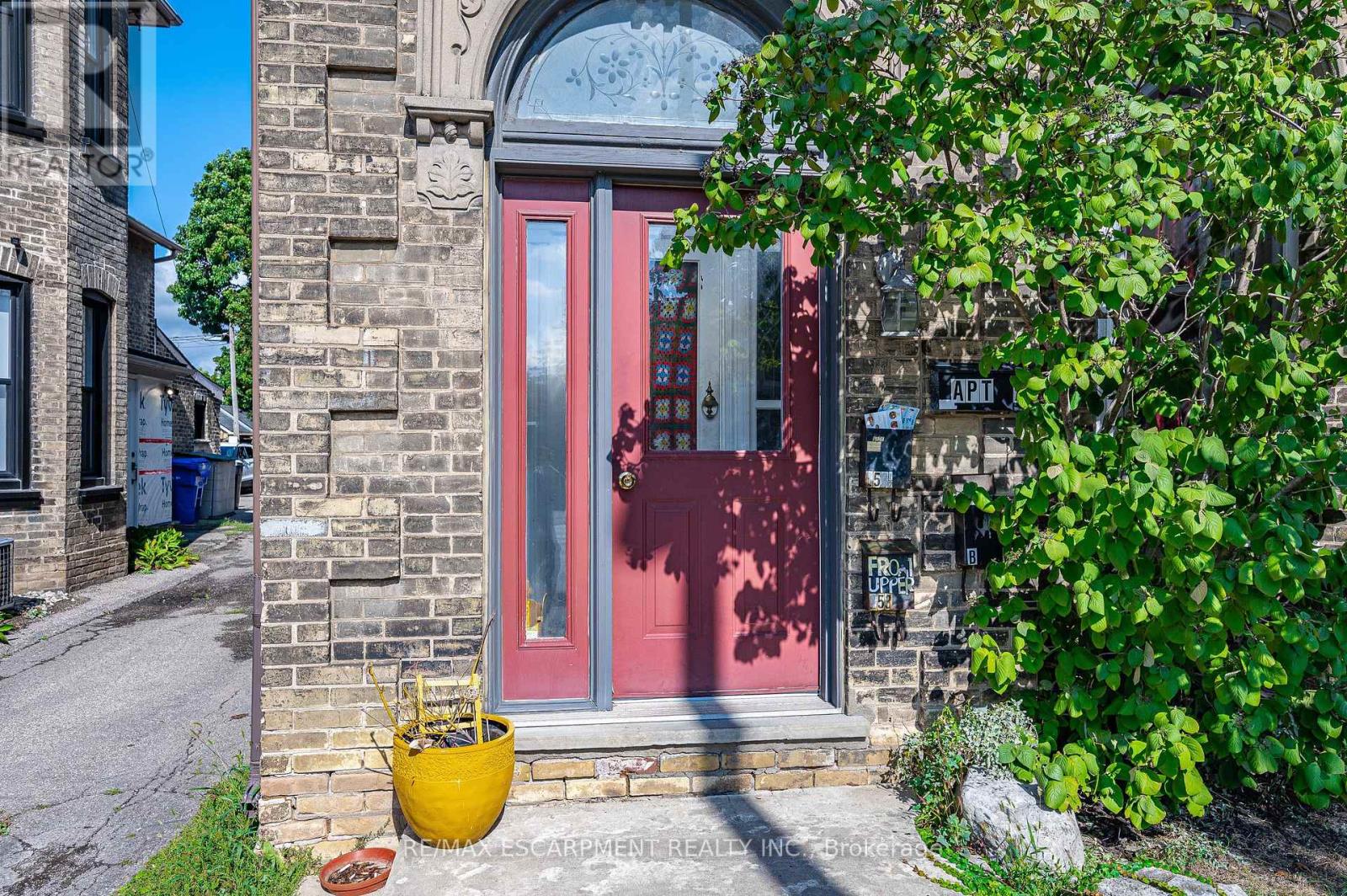 153 Brant Avenue, Brantford, Ontario  N3T 3H6 - Photo 9 - X11988091