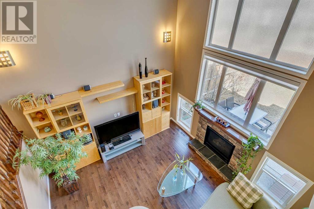 Property at 8 Aspen Stone Court SW image 4