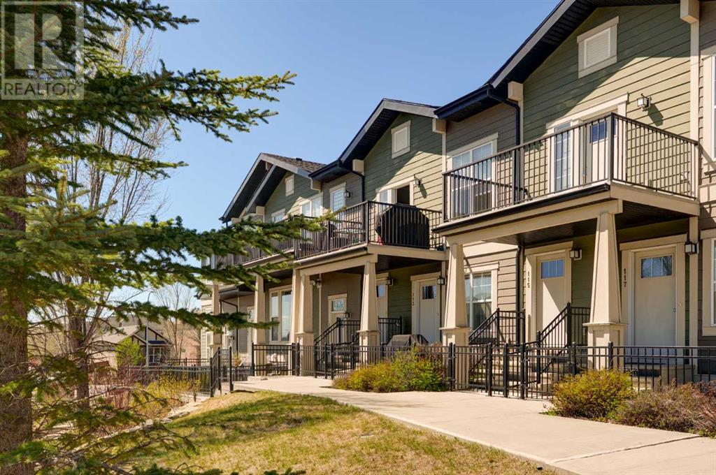 Property at 113 Cranford Walk SE image 2