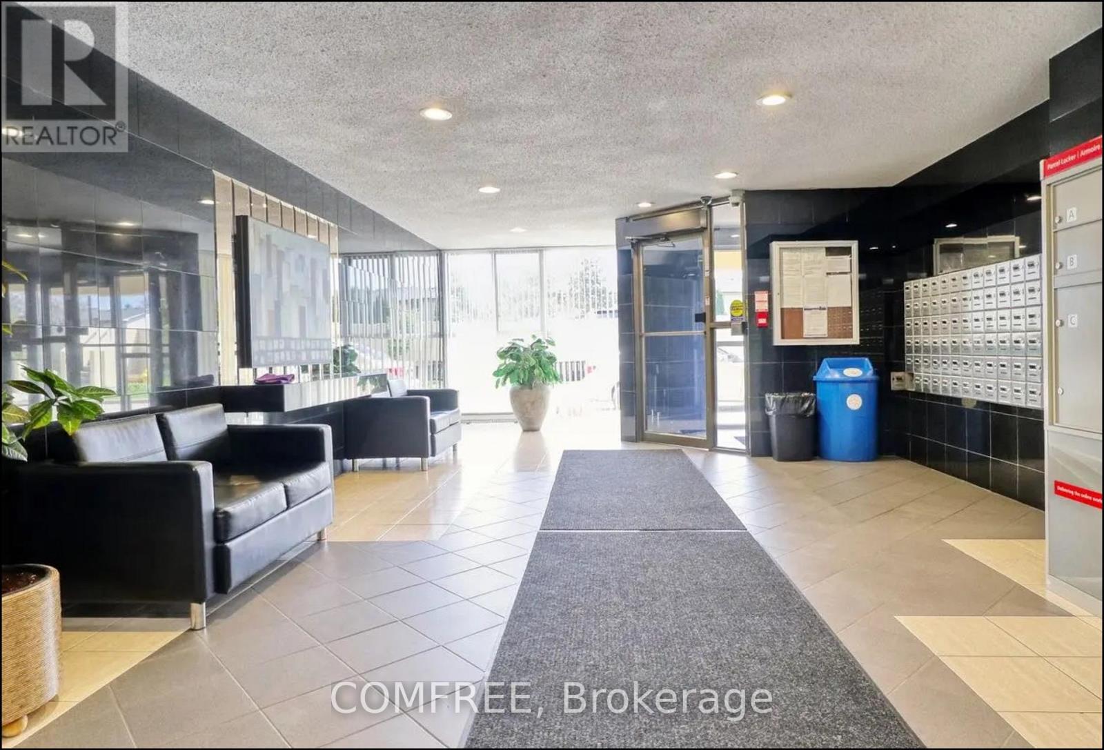 809 - 127 Belmont Drive, London South, Ontario  N6J 4J7 - Photo 5 - X12203071