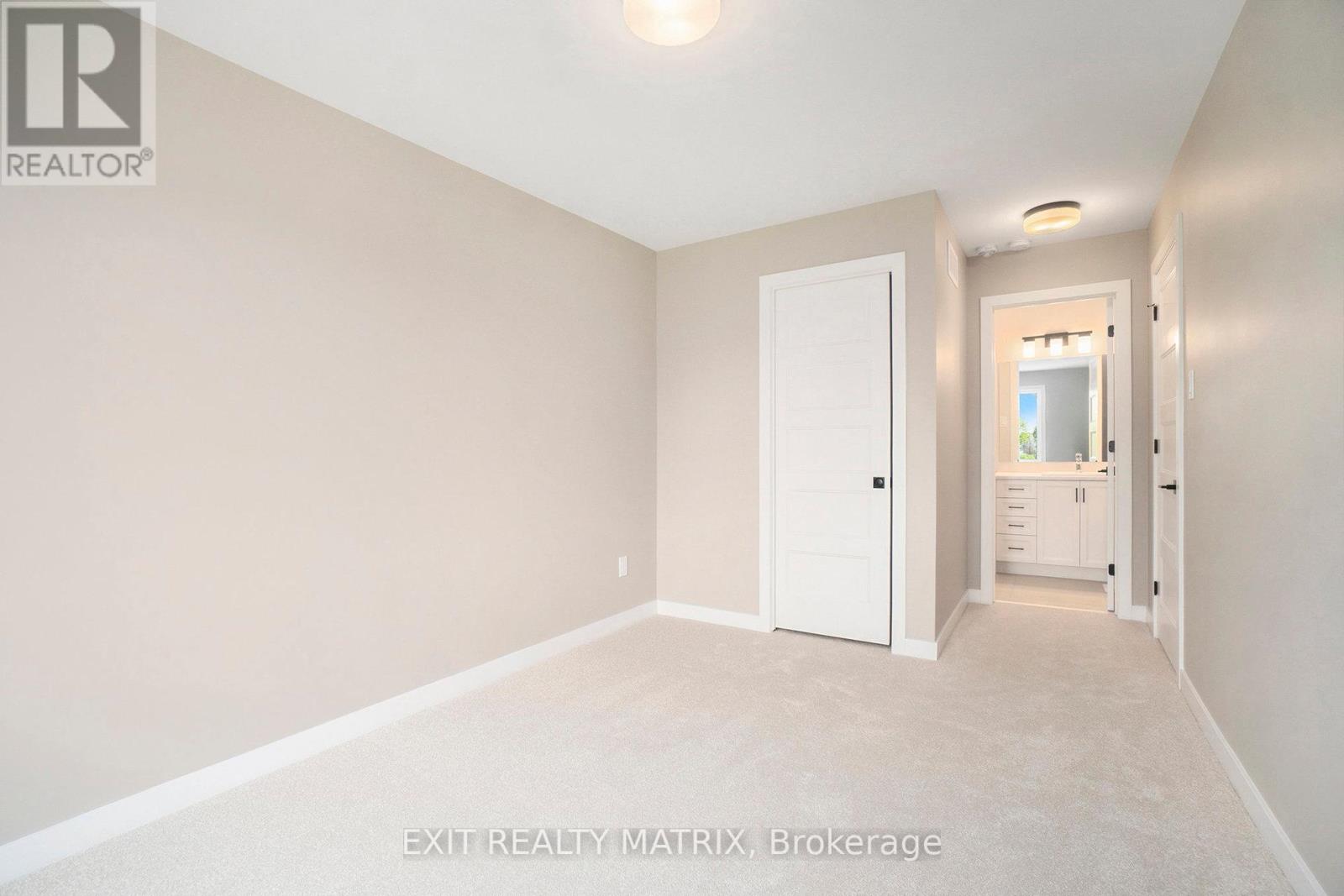 964 Cologne Street, Russell, Ontario  K0A 1W0 - Photo 11 - X12203128
