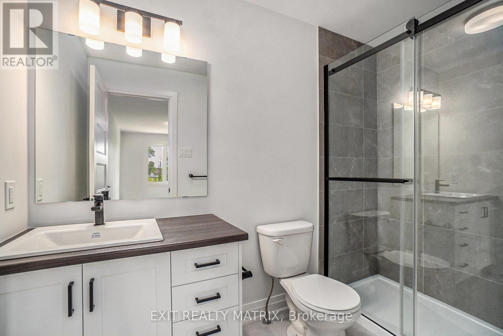 966 Cologne Street, Russell, Ontario  K0A 1W0 - Photo 11 - X12203134