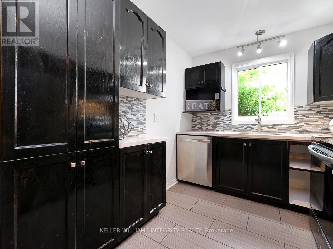 2598 Crosscut Terrace, Ottawa, Ontario  K1T 4A1 - Photo 14 - X12203197
