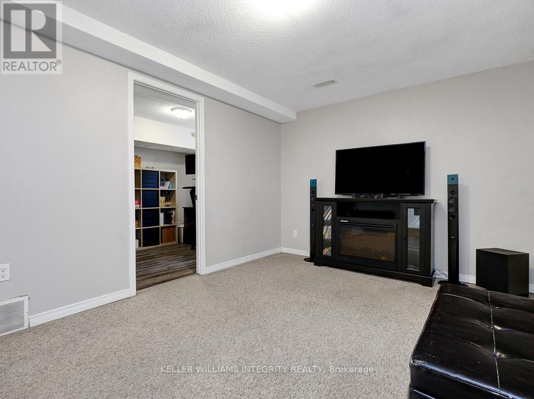 2598 Crosscut Terrace, Ottawa, Ontario  K1T 4A1 - Photo 32 - X12203197