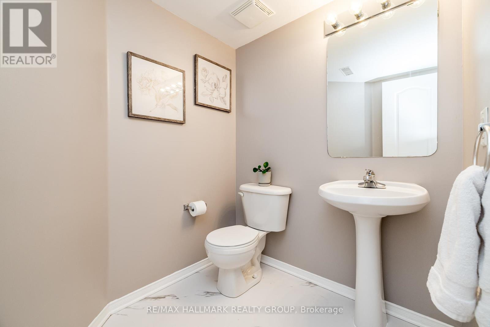 246 Cresthaven Drive, Ottawa, Ontario  K2G 6W4 - Photo 14 - X12203230