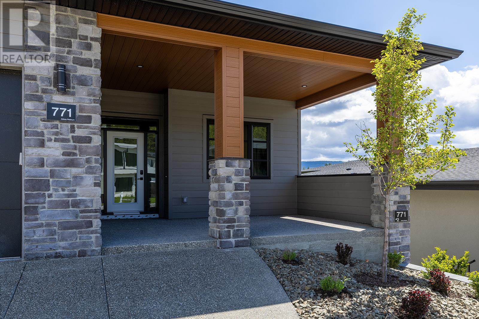 771 Carnoustie Drive, Kelowna, British Columbia  V1P 0A3 - Photo 2 - 10351186