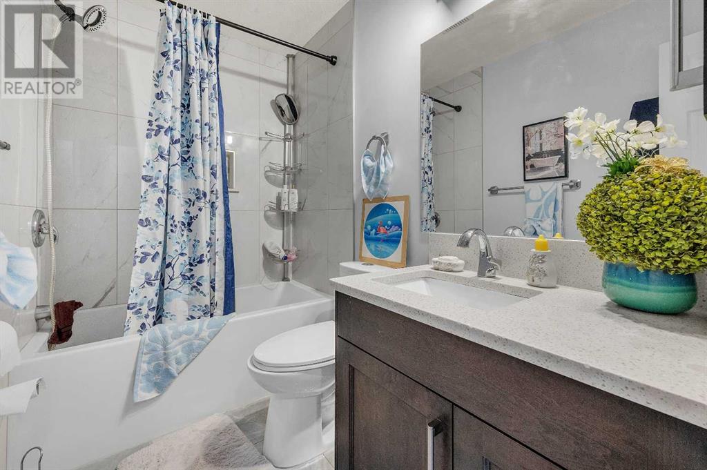 756 Erin Woods Drive Se, Calgary, Alberta  T2B 3G2 - Photo 13 - A2223958