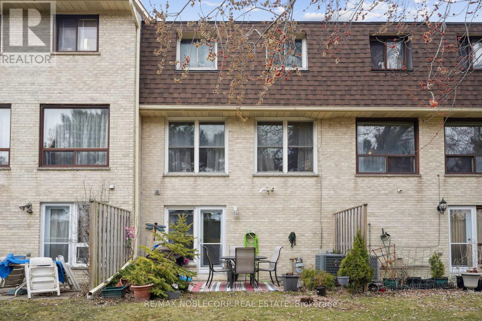34 Corvus Star Way, Toronto, Ontario  M2J 1P3 - Photo 25 - C12203075