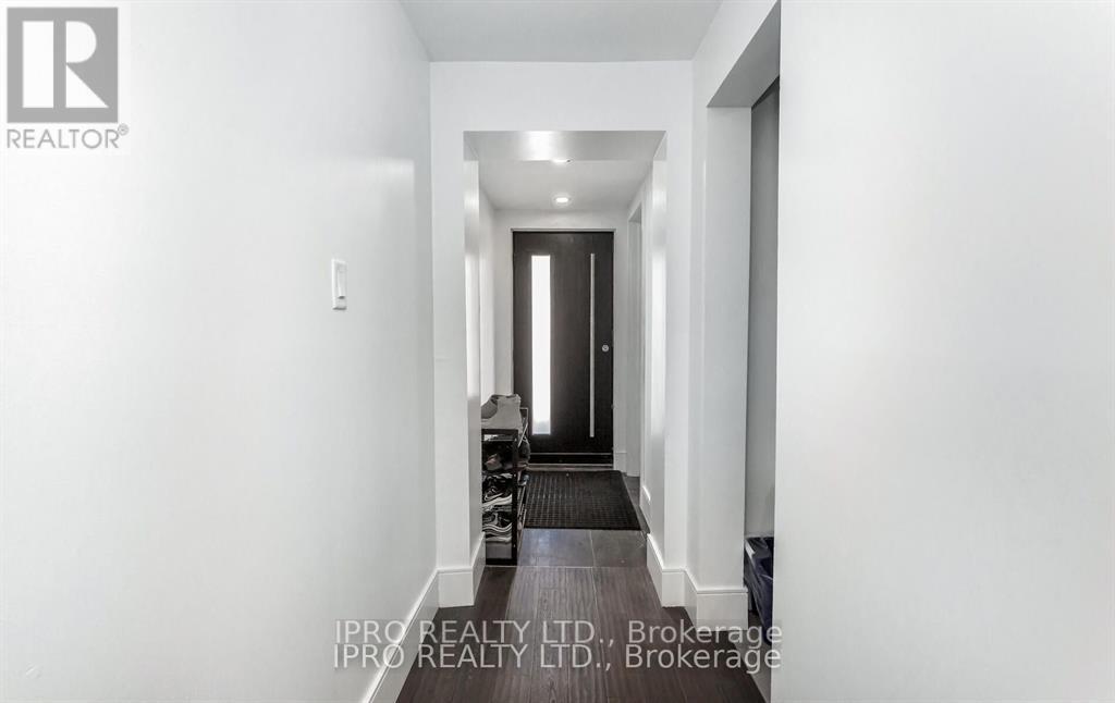 103 Allingham Gardens, Toronto, Ontario  M3H 1X9 - Photo 36 - C12203184