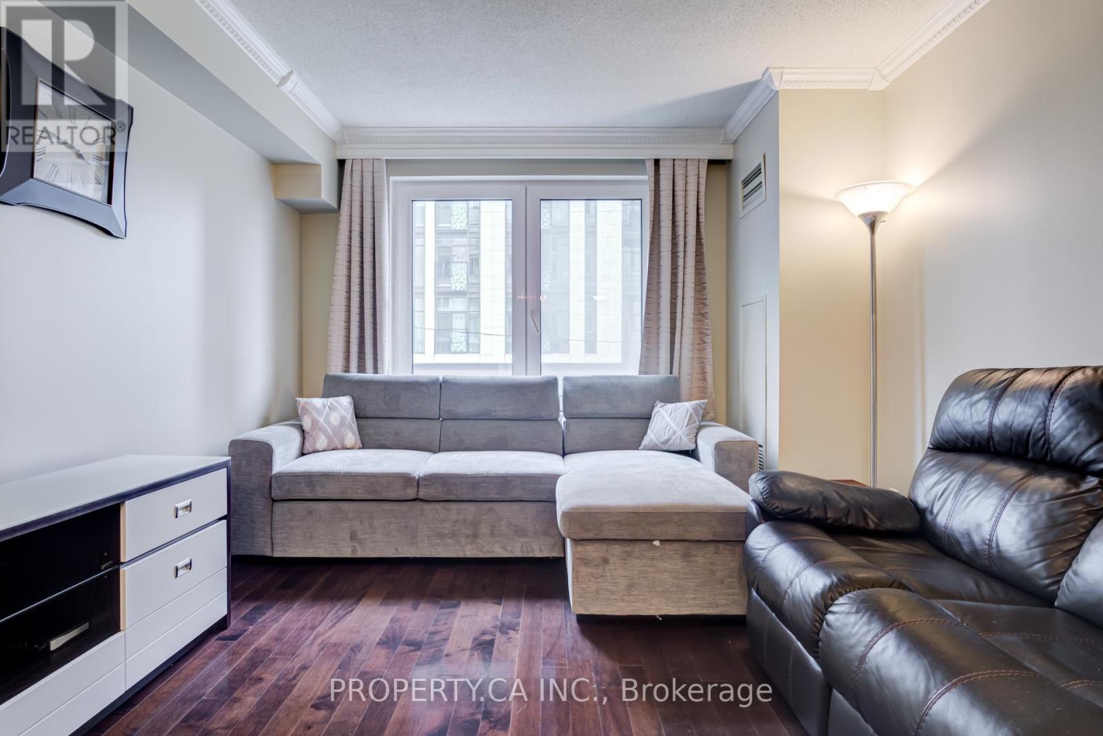 206 - 1 Balmoral Avenue, Toronto, Ontario  M4V 3B9 - Photo 12 - C12203213