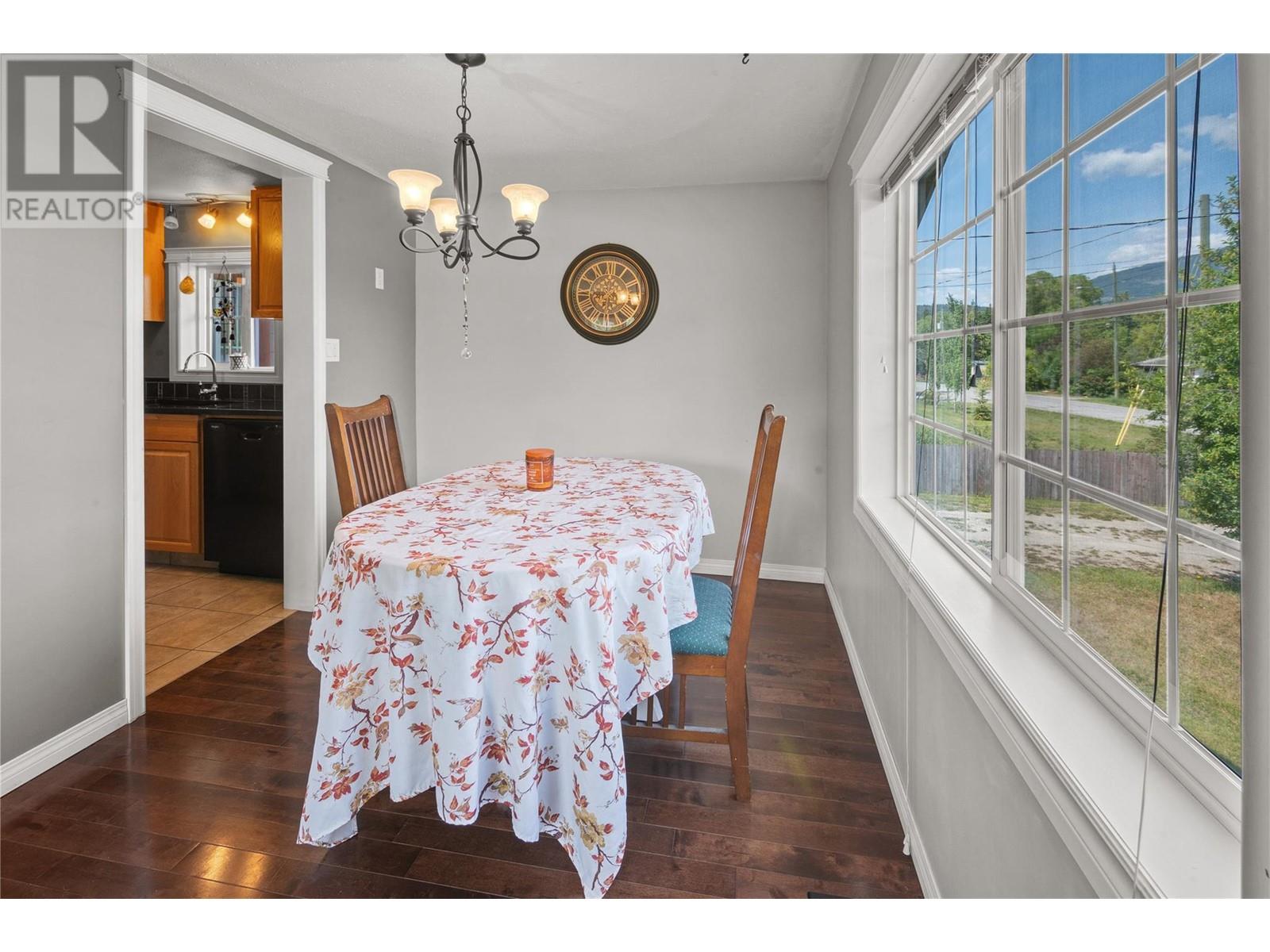 4772 Burns Avenue, Canal Flats, British Columbia  V0B 1B0 - Photo 13 - 10351101
