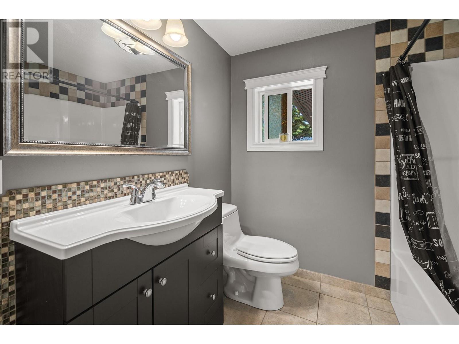 4772 Burns Avenue, Canal Flats, British Columbia  V0B 1B0 - Photo 20 - 10351101