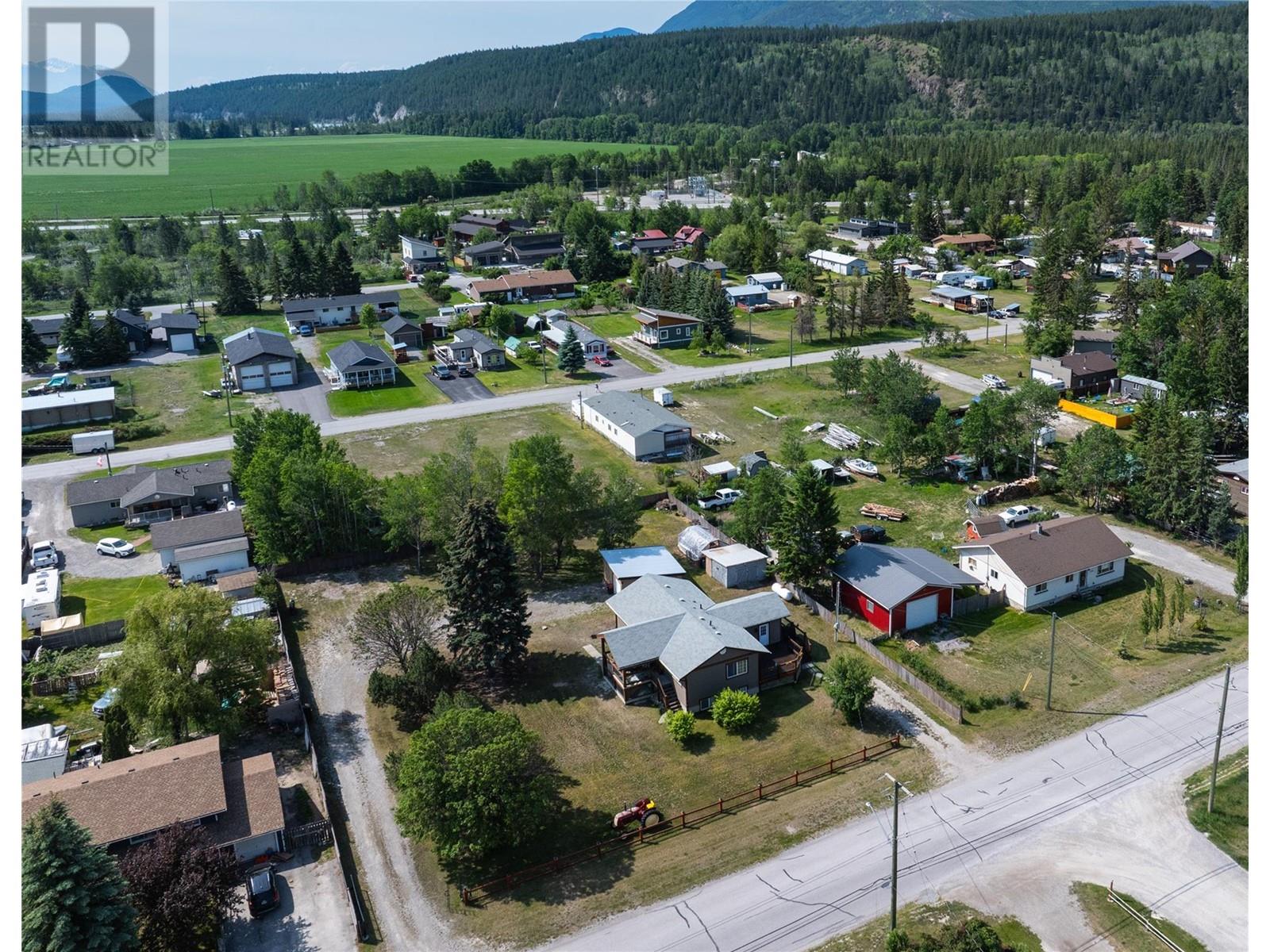 4772 Burns Avenue, Canal Flats, British Columbia  V0B 1B0 - Photo 48 - 10351101
