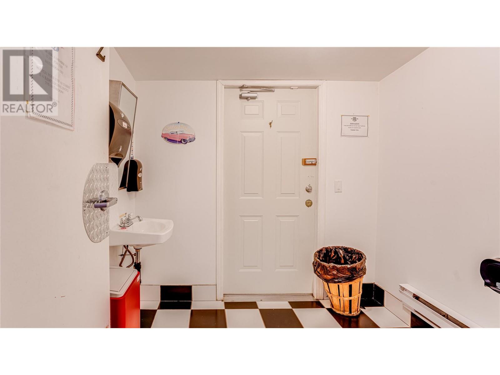 4901 97 Highway, Westwold, British Columbia  V0E 3B1 - Photo 11 - 10350316
