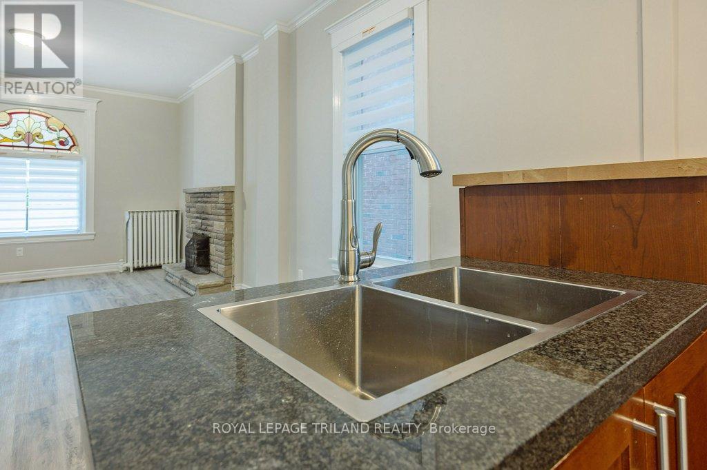 Photo 16 of 50 for 8 Elizabeth Street