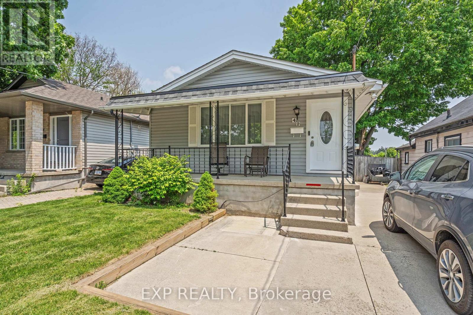 42 EMPIRE STREET, London East, Ontario