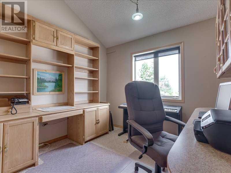 24228 Township Road 390, Rural Lacombe County, Alberta  T0C 0Y0 - Photo 6 - A2227216