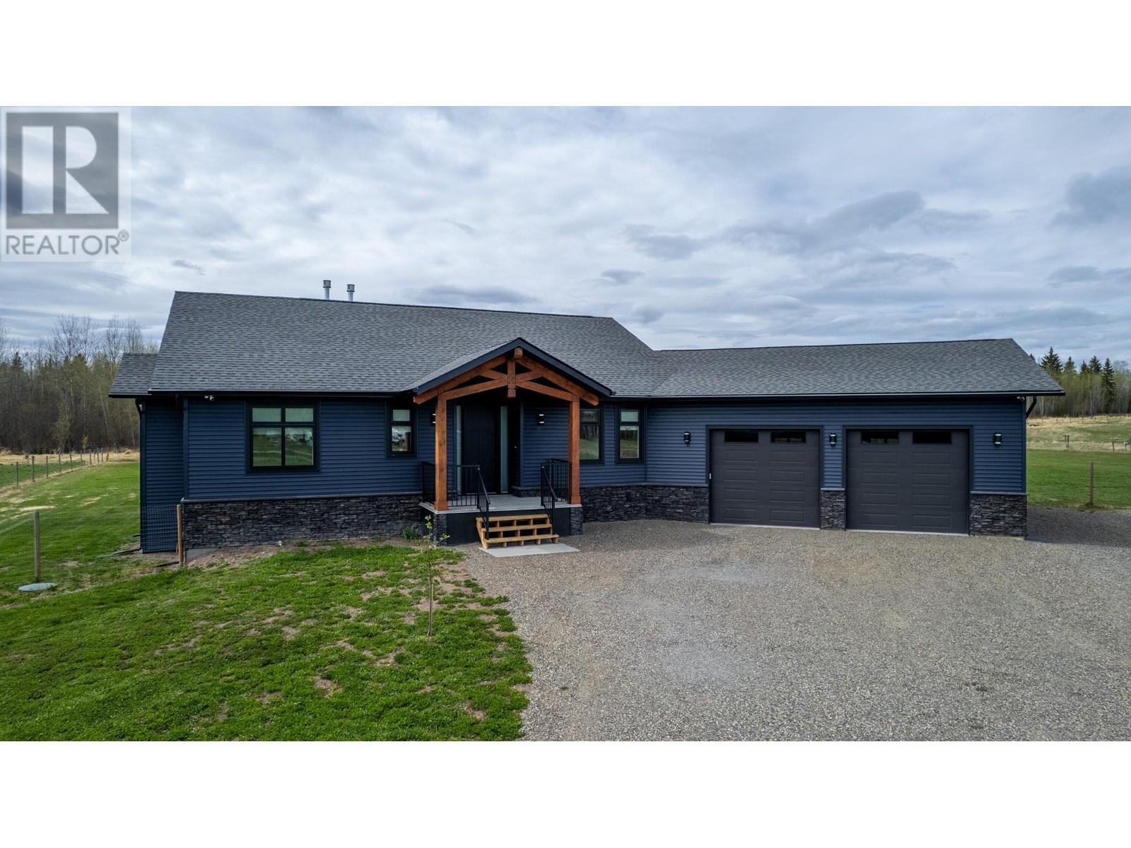 7400 Taborview Drive, Prince George, British Columbia  V2N 5W4 - Photo 2 - R3000283