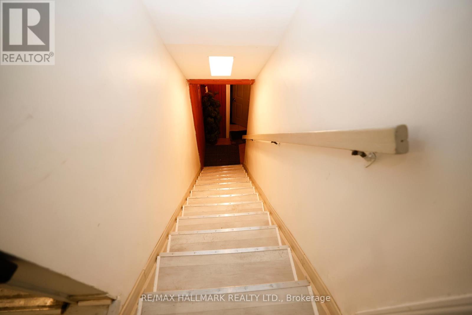 3 - 37 Holland Street W, Bradford West Gwillimbury, Ontario  L3Z 2B9 - Photo 8 - N12203162