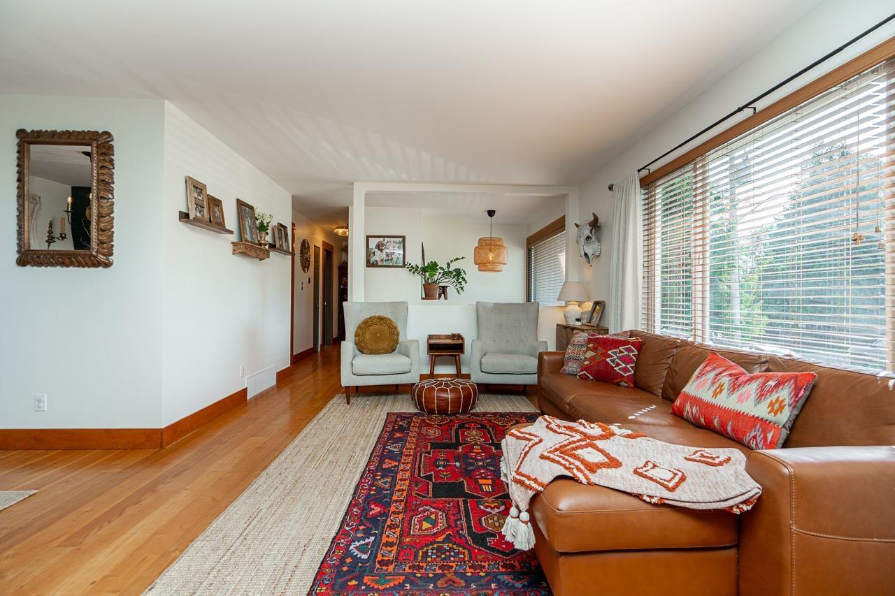 8174 Sumac Place, Mission, British Columbia  V2V 5R6 - Photo 6 - R3012191