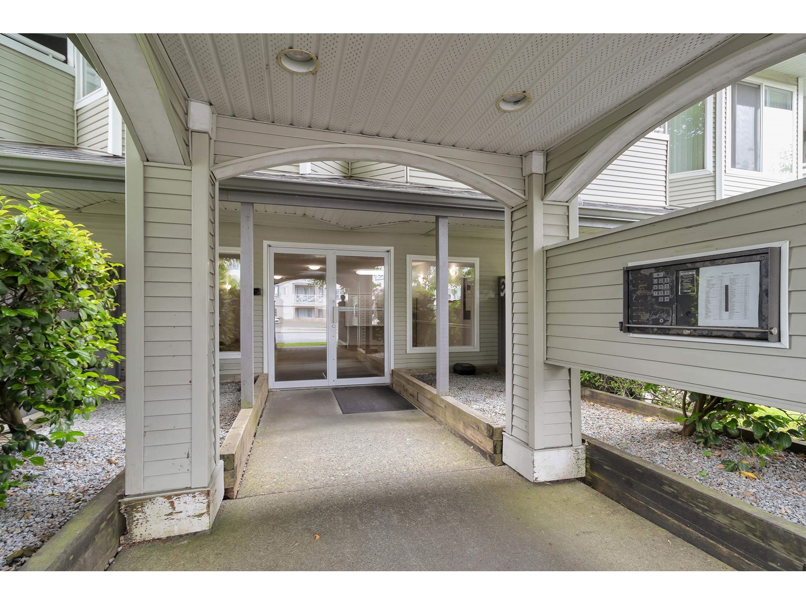 213 12110 80 Avenue, Surrey, British Columbia  V3W 0V2 - Photo 1 - R3012084
