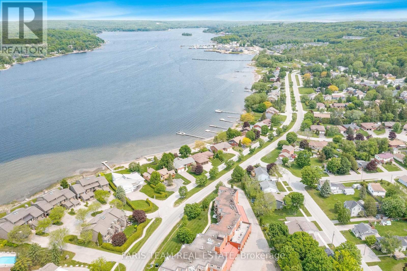 16 Beck Boulevard, Penetanguishene, Ontario  L9M 1C3 - Photo 33 - S12203149