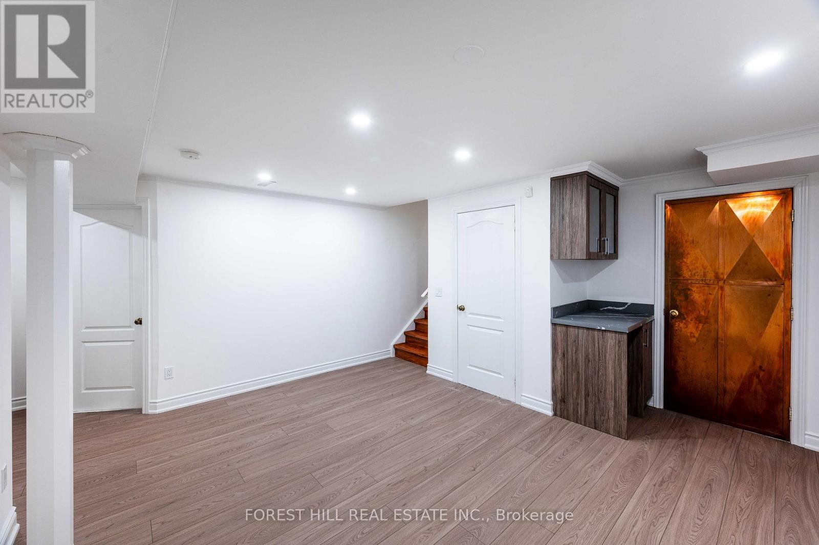 27 Ormsby Court, Richmond Hill (Bayview Hill), Ontario  L4B 4P8 - Photo 39 - N12193357