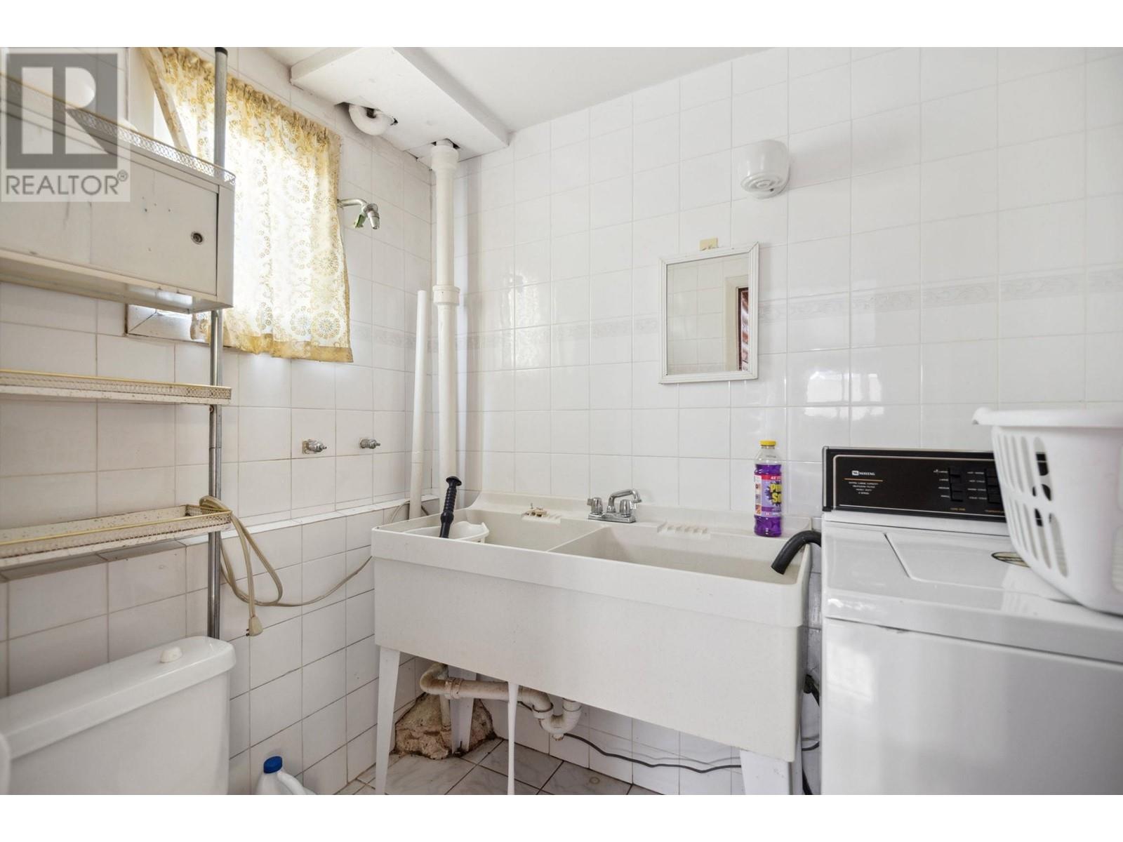 4262 Dumfries Street, Vancouver, British Columbia  V5N 3T2 - Photo 31 - R3012396