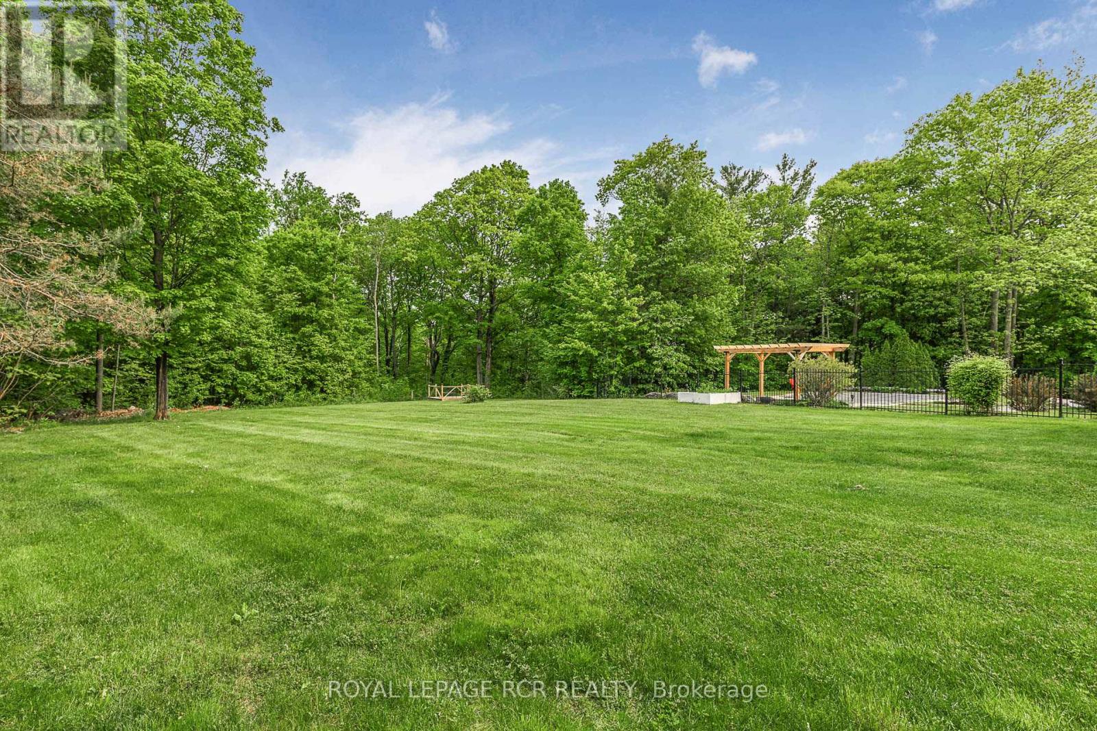 12 Deer Run, Uxbridge, Ontario  L9P 1R4 - Photo 48 - N12199411