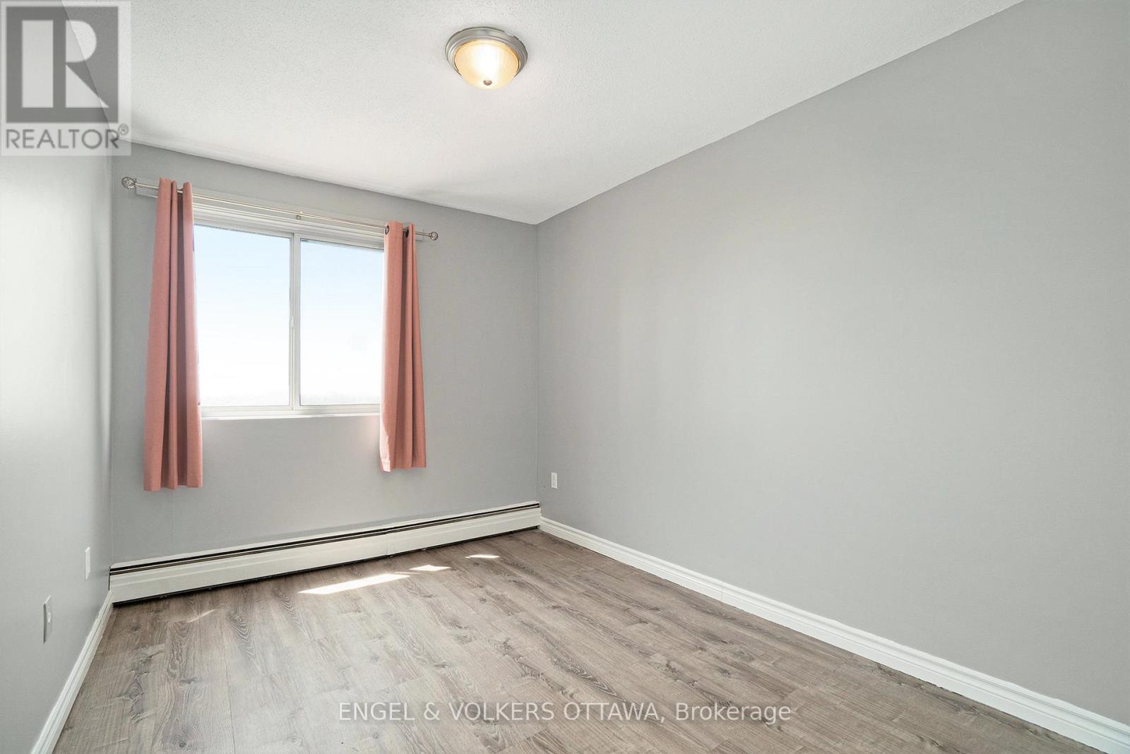 817 - 20 Chesterton Drive, Ottawa, Ontario  K2E 6Z7 - Photo 28 - X12202143