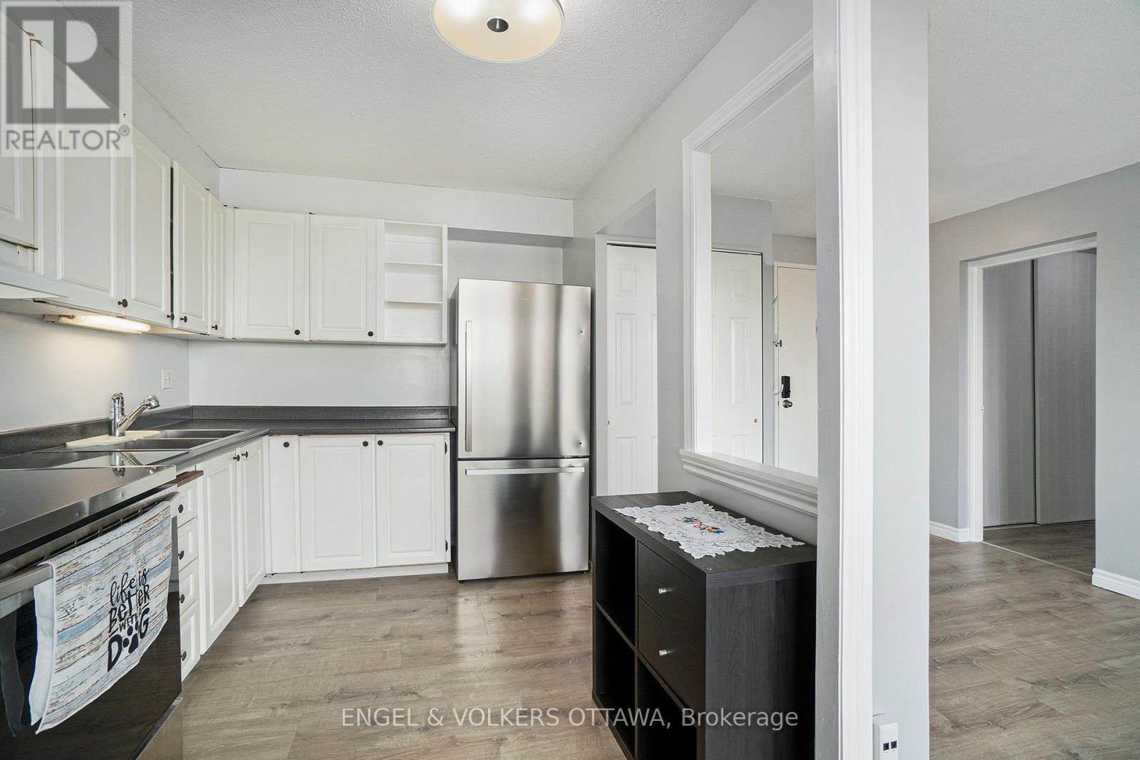 817 - 20 Chesterton Drive, Ottawa, Ontario  K2E 6Z7 - Photo 20 - X12202143