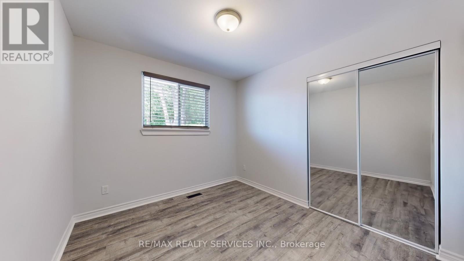 55 Greenwood Crescent, Brampton, Ontario  L6S 1T2 - Photo 17 - W12203083