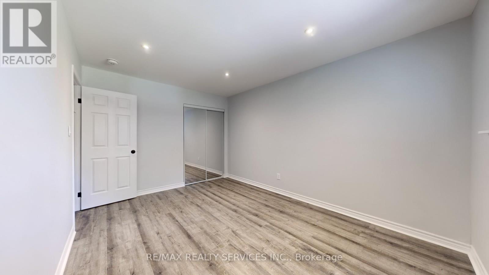 55 Greenwood Crescent, Brampton, Ontario  L6S 1T2 - Photo 21 - W12203083