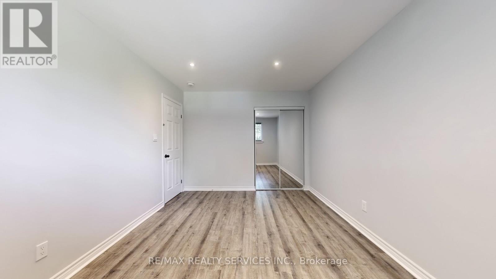 55 Greenwood Crescent, Brampton, Ontario  L6S 1T2 - Photo 23 - W12203083