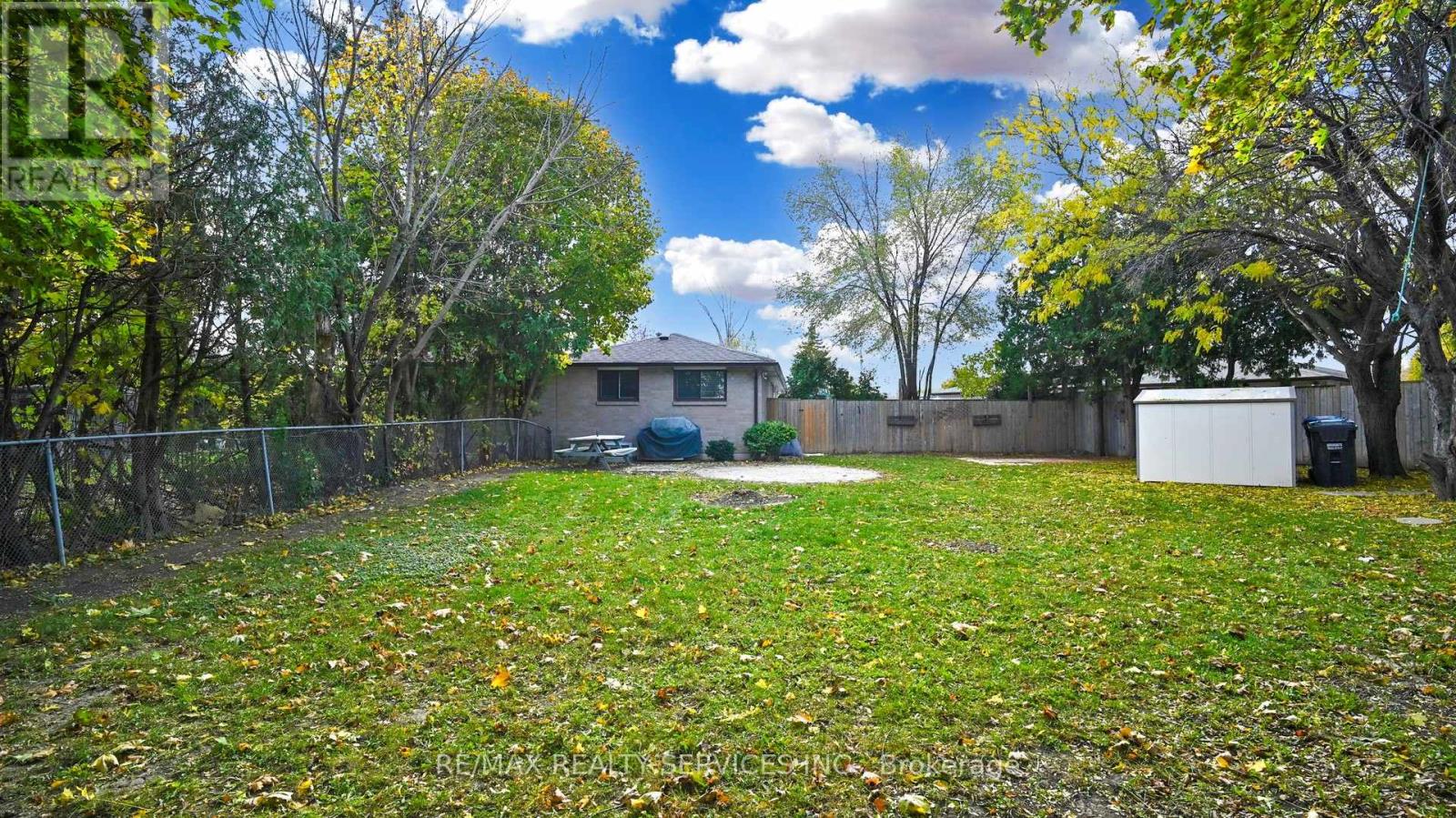 55 Greenwood Crescent, Brampton, Ontario  L6S 1T2 - Photo 35 - W12203083
